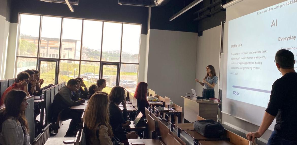 Yapay Zekanın Etkili ve Etik Kullanımı üzerine seminer düzenledik